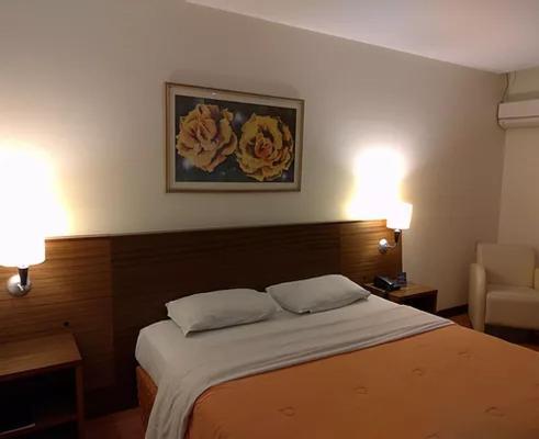 ברבסנה Master Plaza Hotel מראה חיצוני תמונה