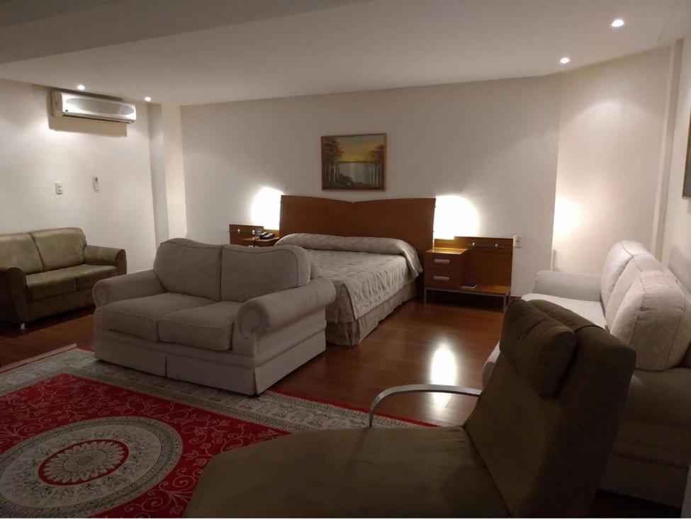 ברבסנה Master Plaza Hotel מראה חיצוני תמונה